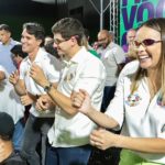 FLÁVIA DE NADEGI INAUGURA COMITÊ