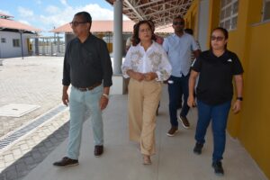 PREFEITA DO IPOJUCA, CÉLIA SALES, VISTORIA FINALIZAÇÃO DE CONSTRUÇÕES DE ESCOLAS NO MUNICÍPIO