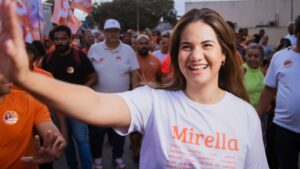 MIRELLA ALMEIDA GANHA EM OLINDA