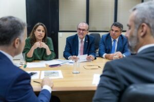 GOVERNADORA RAQUEL LYRA SE REÚNE COM MINISTRO RENAN FILHO PARA ACERTAR OBRAS DE PERNAMBUCO