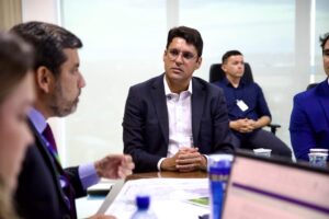 PREFEITO DIOGO CABRAL VISITA A COMPESA E PEDE REGULARIZAÇÃO DO ABASTECIMENTO DE ÁGUA